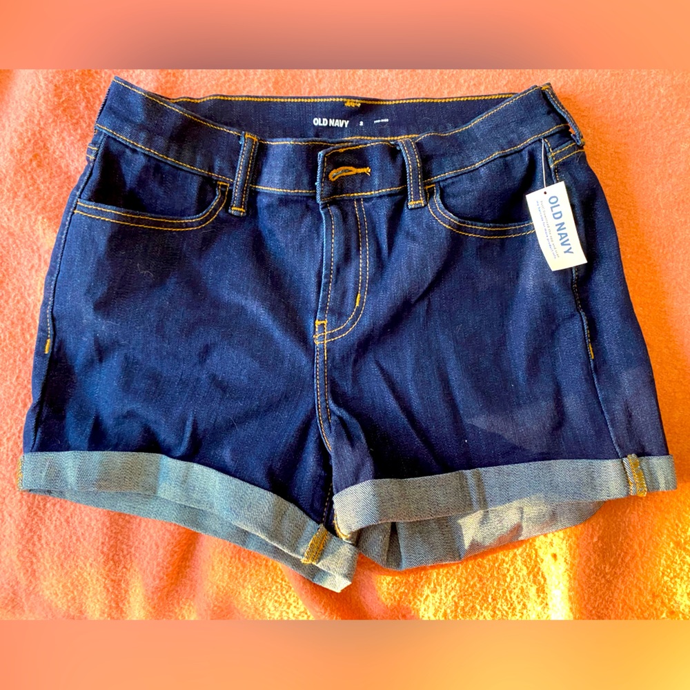 NWT Old Navy Midrise Jean Shorts Size 2
